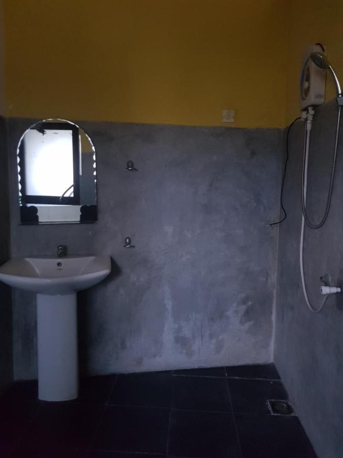 Budget House Уелигама Екстериор снимка